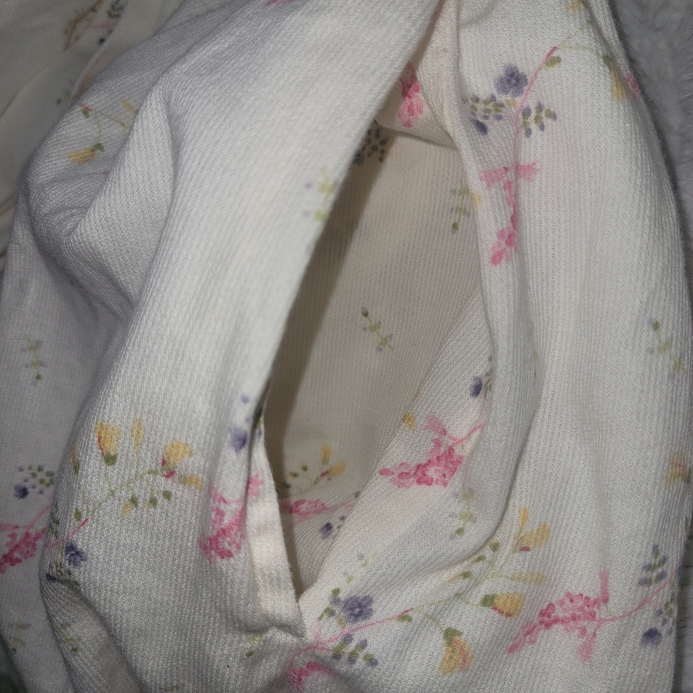 Crabtree & Evelyn Robe And Gown Set - Picture 9 of 11